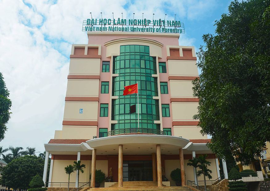 Ông Nguyễn Văn Hà luôn là niềm tự hào của mái trường này
