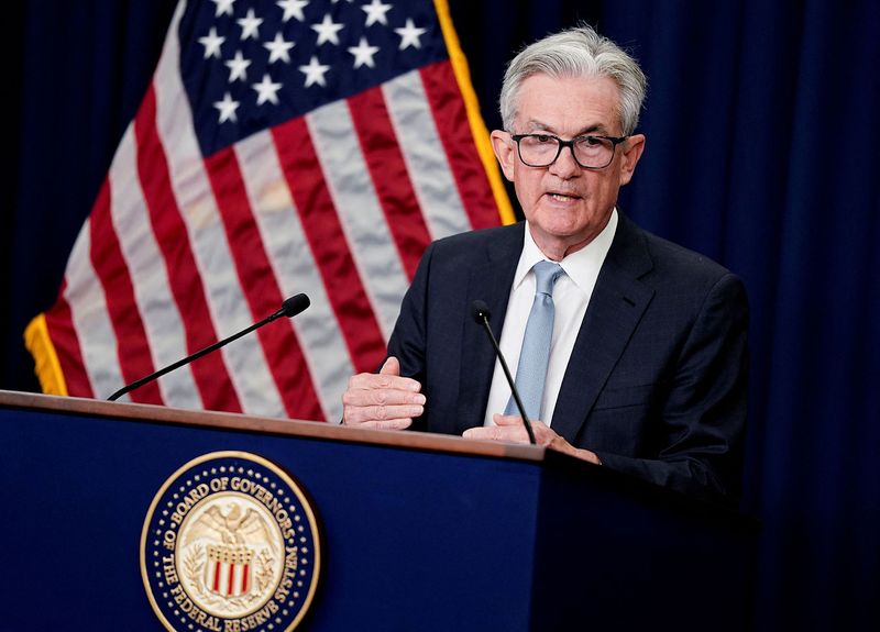 Các nỗ lực kiềm chế lạm phát của Fed đang gặp thách thức đáng kể