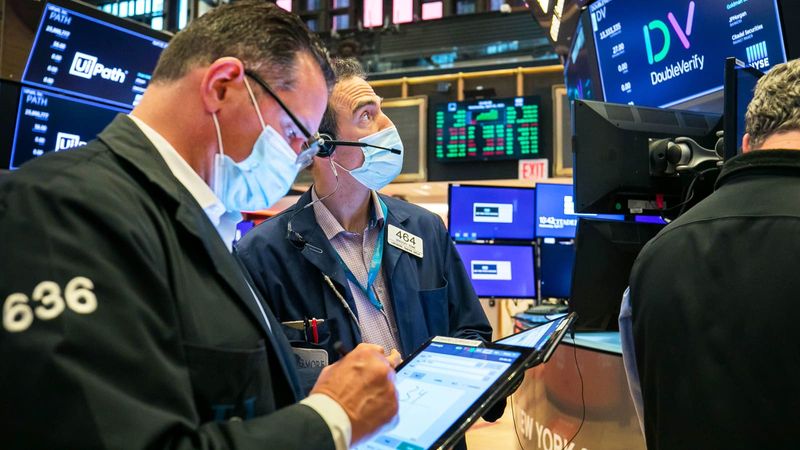 Hợp đồng tương lai Dow tăng cao hơn nhưng lo ngại suy thoái hạn chế mức tăng