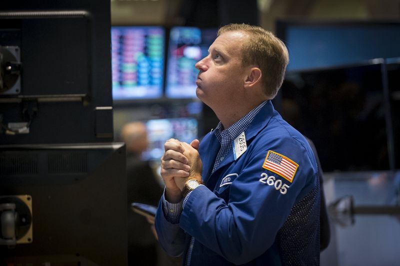 Chỉ số Dow đóng cửa thấp hơn vào thứ Tư khi tình trạng khó khăn ở Credit Suisse làm dấy lên lo ngại sự khủng hoảng