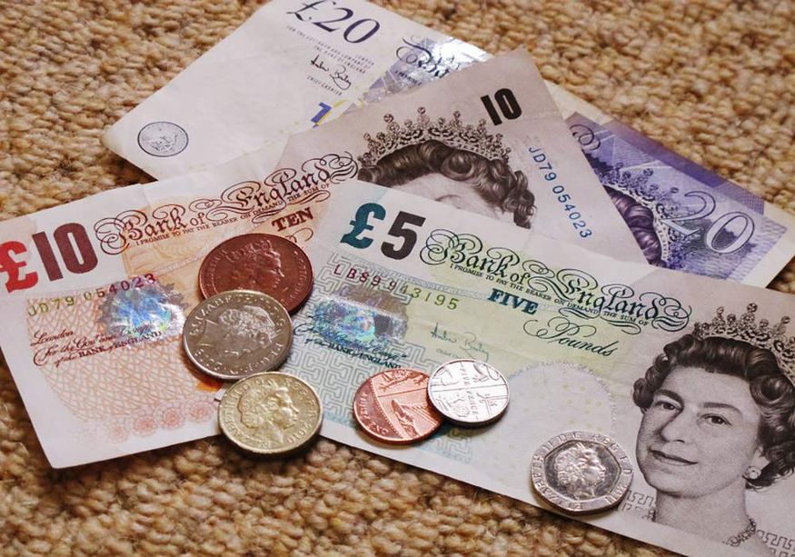 Dữ liệu kinh tế Vương quốc Anh hỗ trợ đồng bảng Anh