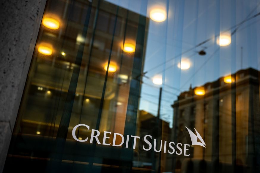 Credit Suisse kêu gọi Ngân hàng Trung ương giúp sức sau khi cổ phiếu chạm đáy và có lúc bị ngừng giao dịch