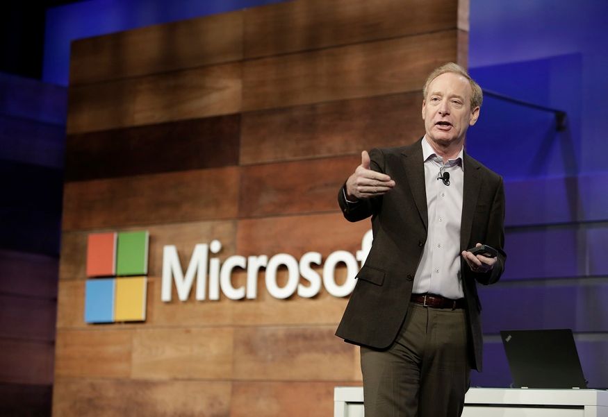 Brad Smith- chủ tịch của Microsoft sẽ dần đầu đoàn đàm phán trong phiên điều trần sắp tới