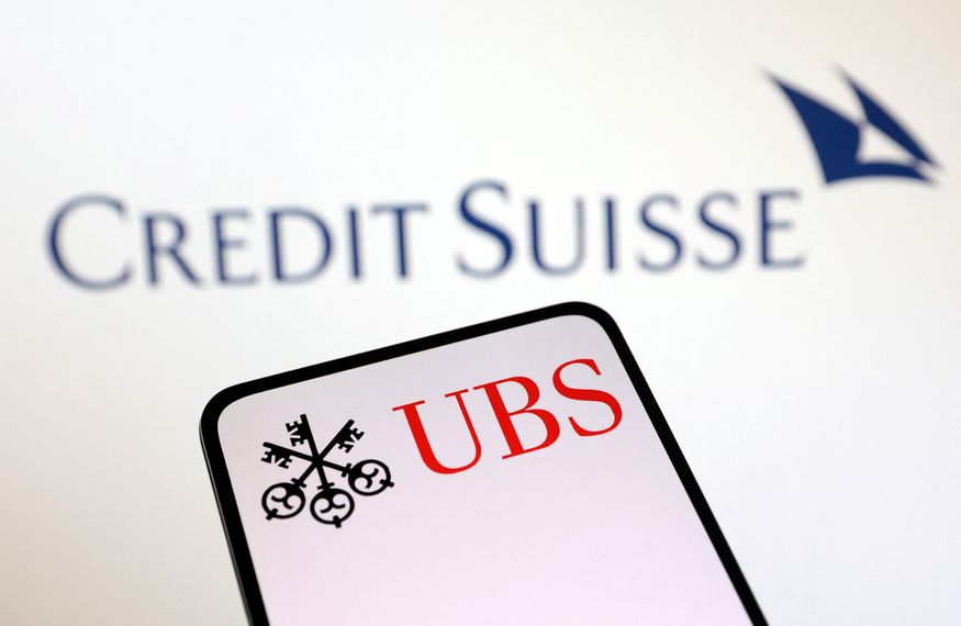 UBS đề nghị mua lại Credit Suisse