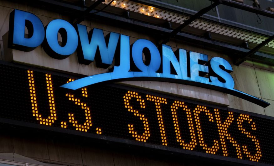 Chỉ số công nghiệp trung bình Dow Jones blue-chip giảm 3%
