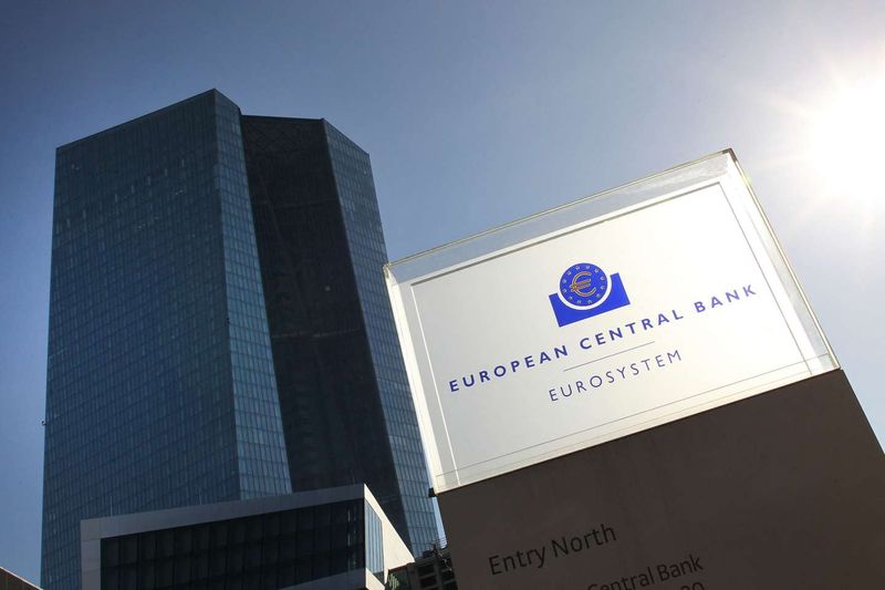 ECB sẽ làm gì trước lạm phát ngày càng tăng