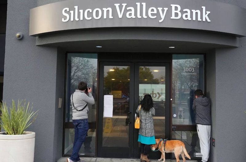 Sự cố của Silicon Valley Bank đã tạo ra lo ngại tập trung vào hơn 100 công ty cho vay nhỏ