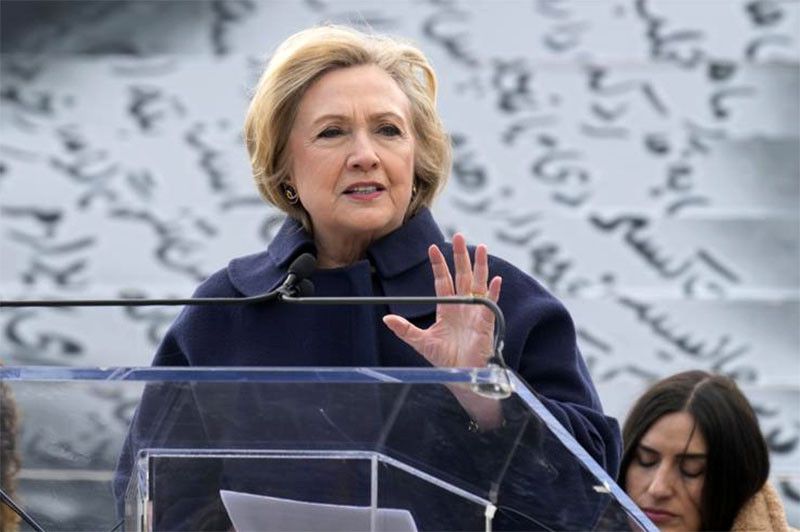 Hillary Clinton đã kêu gọi sự chú ý đến những rủi ro của tiền điện tử và sự cần thiết của quy định