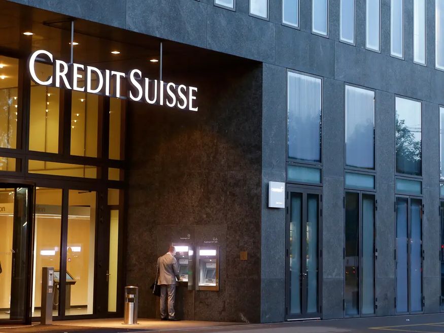 UBS mua lại Credit Suisse do nhà nước hậu thuẫn làm giảm bớt một số lo ngại về một cuộc khủng hoảng hệ thống ngân hàng lan rộng