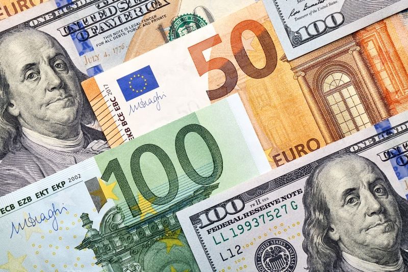 EUR/USD giảm từ mức đỉnh 1.0930
