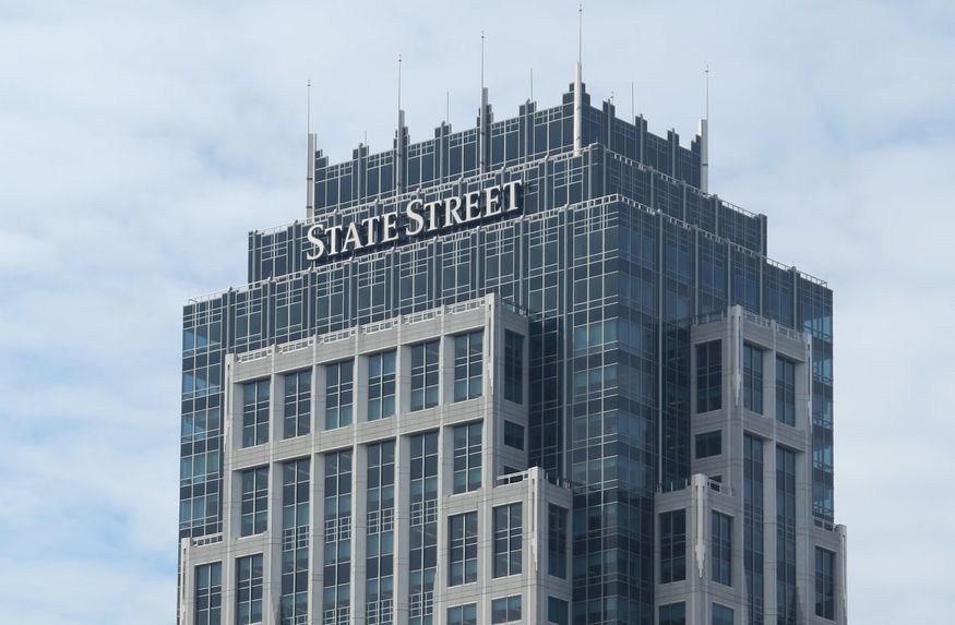 State Street Corp cho biết việc cắt giảm triển vọng của Moody là một phản ứng thái quá khủng khiếp