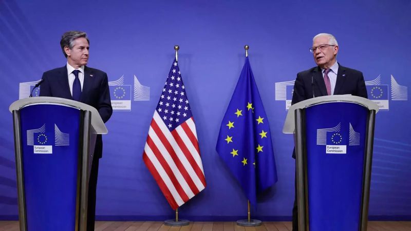 Mỹ và EU đã nới lỏng chính sách tài chính thắt chặt do lạm phát