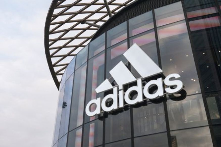 Adidas và nguy cơ thua lỗ lần đầu tiên xảy ra