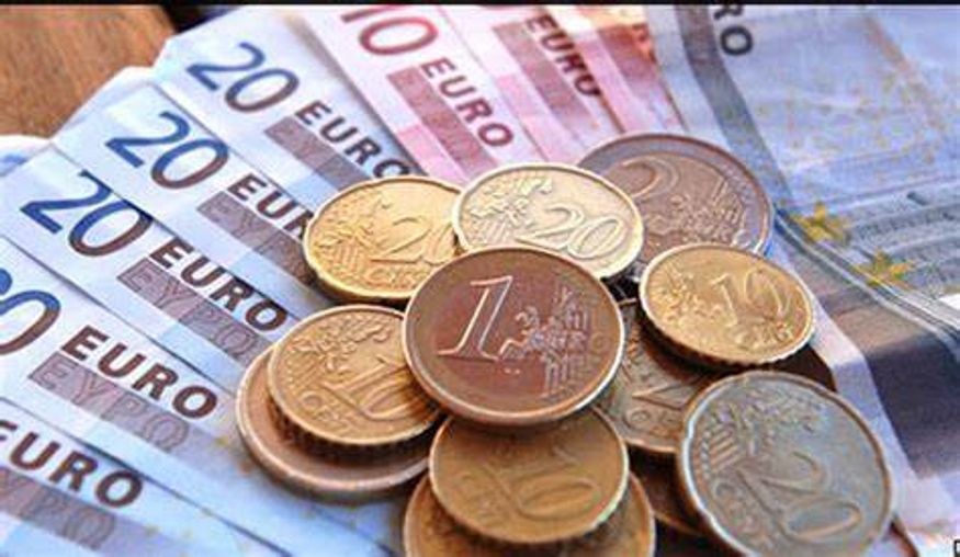 Lợi nhuận ròng là 1,45 tỷ euro (1,56 tỷ USD) vào năm ngoái, thấp hơn một chút so với dự báo