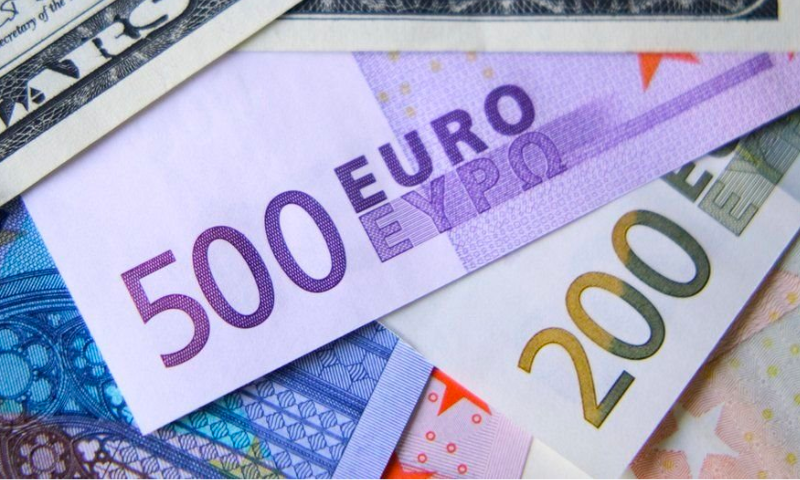Euro ở mức cao nhất trong hai tuần so với đô la