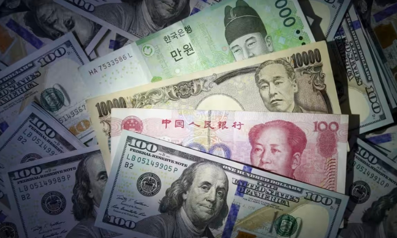 Các đồng tiền châu Á nói chung tăng nhẹ, theo sau đó thì đồng đô la giảm giá do triển vọng lãi suất của Mỹ