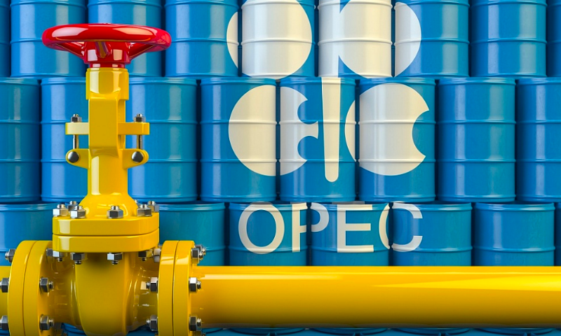 Bất chấp việc  OPEC+ đã cắt giảm sản lượng song giá dầu vẫn ngày càng thấp