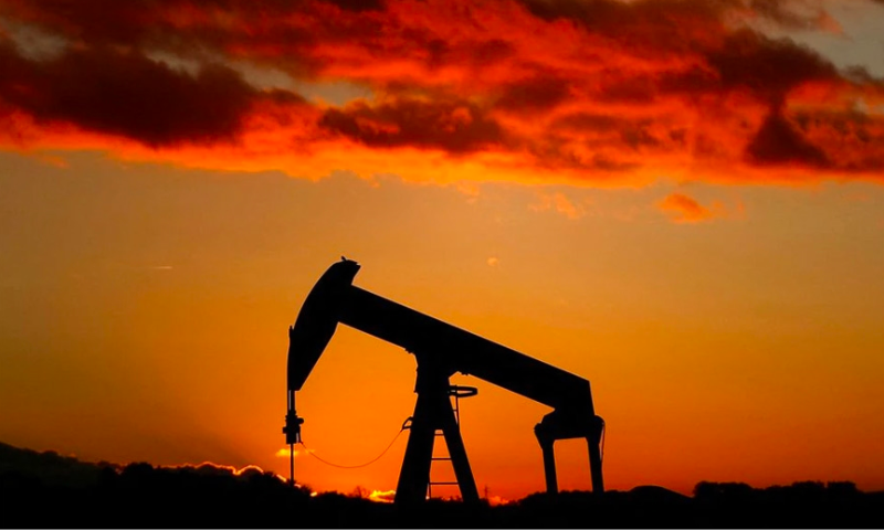 Thị trường dầu tương lai đã trải qua một đợt điều chỉnh đáng kể vào thứ Năm vừa qua
