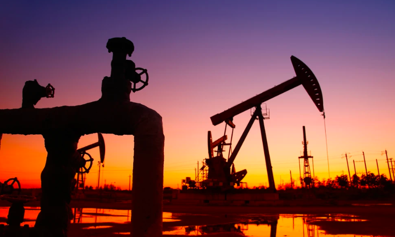 Việc giảm sản lượng dầu có thể là một phản ánh của sự suy giảm trong nhu cầu