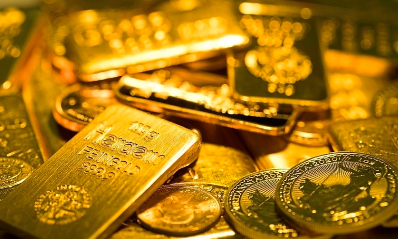 Giá vàng đã lần đầu tiên vượt qua mốc 2.400 USD/ounce vào ngày 12/4