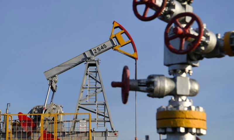 Căng thẳng tại Trung Đông tiếp tục khiến giá dầu tăng thêm 1%